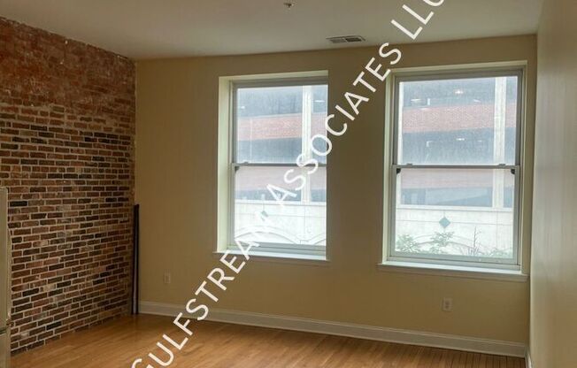 106 N EUTAW ST