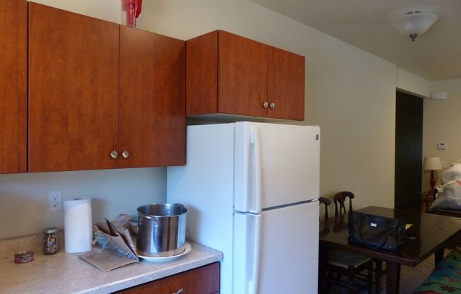 2 beds, 1 bath, $1,445, Unit 1869-2