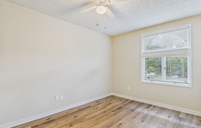 Charming 3-Bedroom Townhome in Sunset Woods