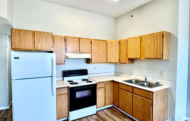 2 beds, 1 bath, 1,000 sqft, $1,082, Unit 510