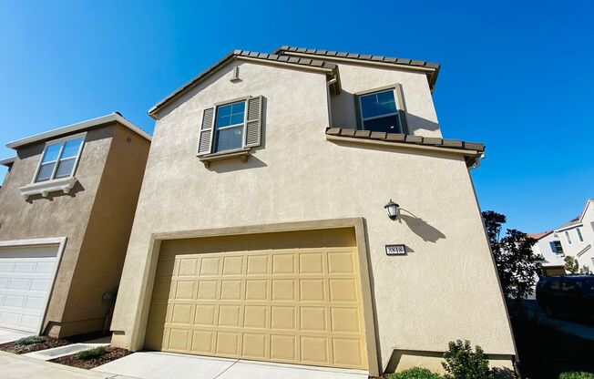 Community Townhome in Elk Grove.