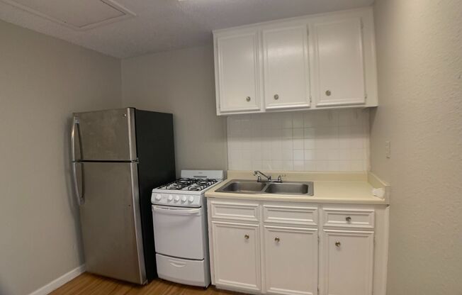 Studio, 1 bath, 400 sqft, $1,020