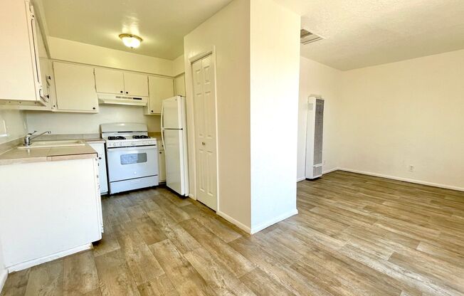 1 bed, 1 bath, 500 sqft, $775, Unit Unit 31