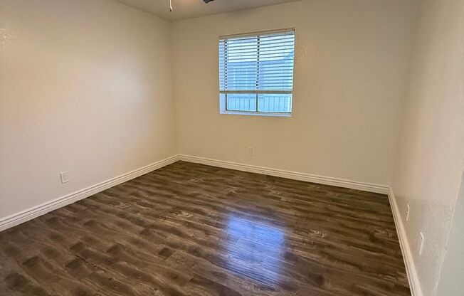 2 beds, 1 bath, 750 sqft, $950, Unit 209