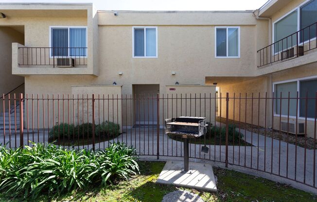 1 bed, 1 bath, 675 sqft, $1,950, Unit 11