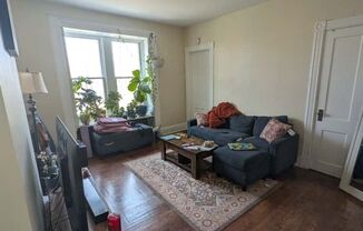 Renovated Apartment in Prime Center Square – Walk to Washington Park!