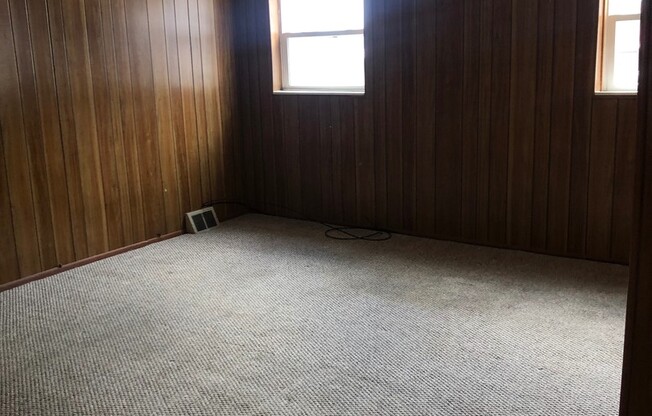 Charming Single-Family Home in Hazelwood – Available July 1st!