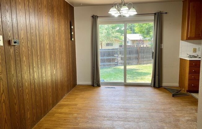 Huge Home in Campus West!