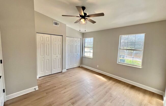 Beautifully Updated 2 Bedroom Townhome in West Knoxville!