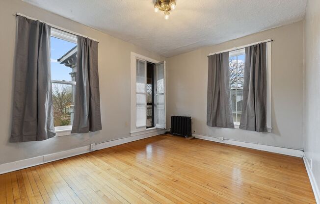 1 bed, 1 bath, 690 sqft, $995, Unit 1