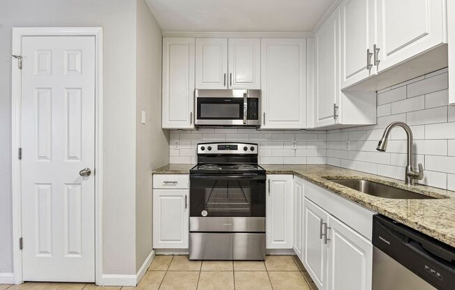 2 beds, 2.5 baths, 1,387 sqft, $1,395, Unit 0174