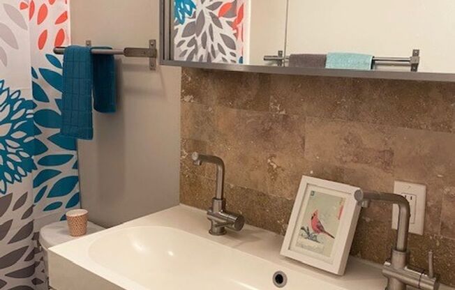 1 bed, 1 bath, 612 sqft, $1,450, Unit 301