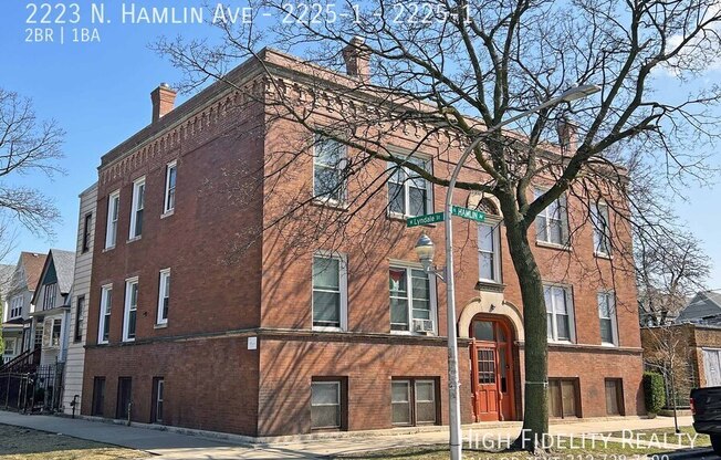 2223 North Hamlin Avenue