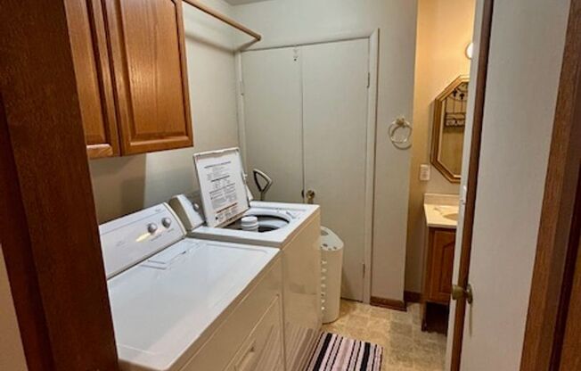 2 beds, 2 baths, $1,295