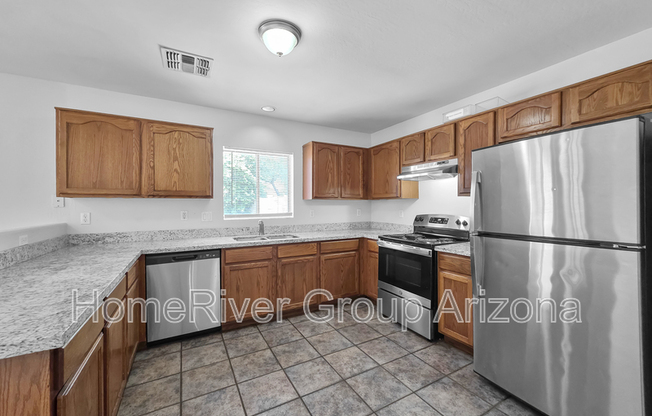 12422 W VALENTINE AVE