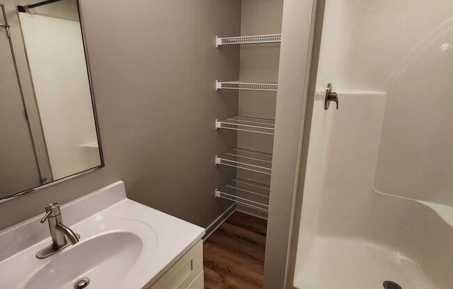 2 beds, 2 baths, 871 sqft, $1,695, Unit Unit 302