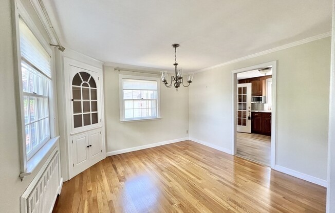 82 MT VERNON RD W