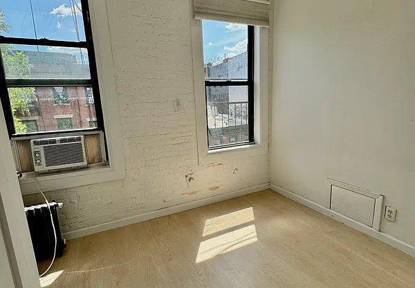 1 bed, 1 bath, $3,324, Unit 5C