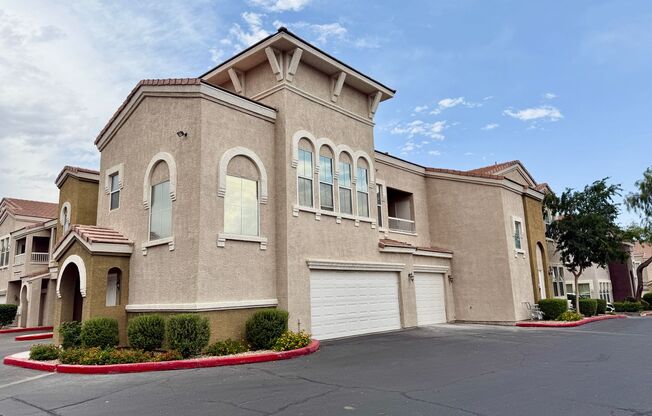 BEAUTIFULLY REMODELED 1 BEDROOM DOWNSTAIRS CONDO!