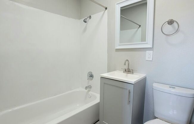 1 bed, 1 bath, 400 sqft, $1,005.5, Unit #10