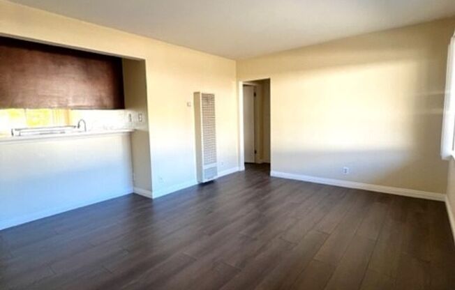 1 bed, 1 bath, $1,800, Unit 18