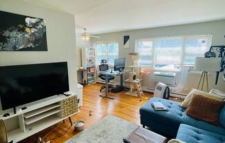 1 bed, 1 bath, 600 sqft, $1,825, Unit 521-310