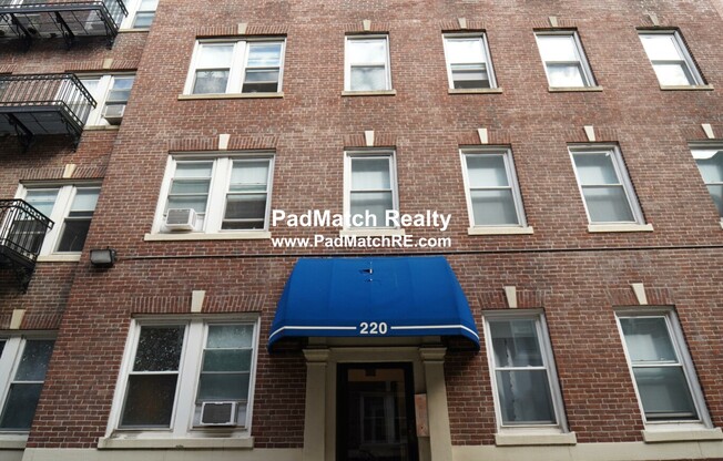 220 South St
