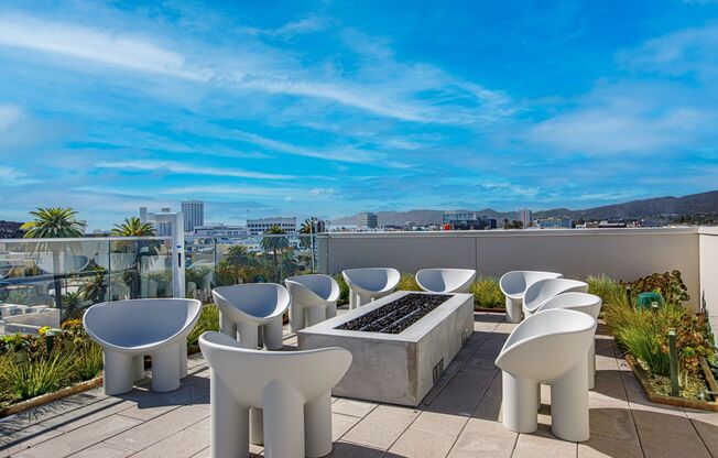 1 bed, 1 bath, 569 sqft, $3,795, Unit 210