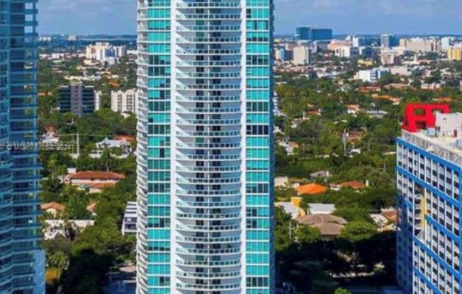 Furnished 1BR Condo with Stunning Bay Views in Brickell