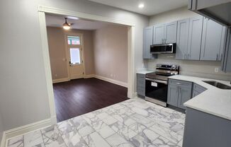 Newly Renovated One Bedroom Available Today in The Grove!!