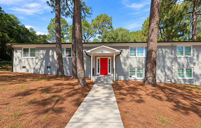 2 beds, 1 bath, 725 sqft, $1,147, Unit 1301-B