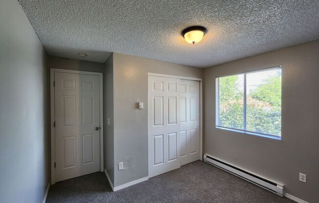 2 beds, 1 bath, 710 sqft, $1,100, Unit HH340