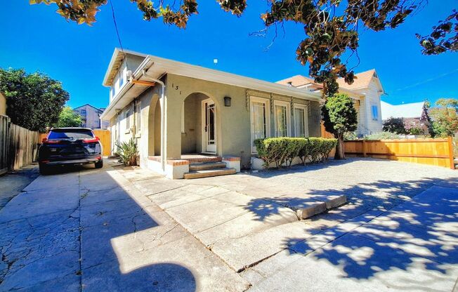 Refurbished 2-Story 5bd Home With Laundry Hookups, Large Lot, & Accepting Pets!