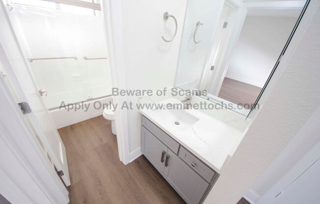 1 bed, 1 bath, $2,395, Unit 35-350