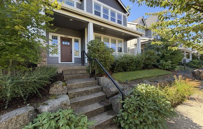 Beaverton Lovely 4 Bedroom 2.5 Bathroom in Bethany Crossing! Garage, A/C and Washer & Dryer Included!