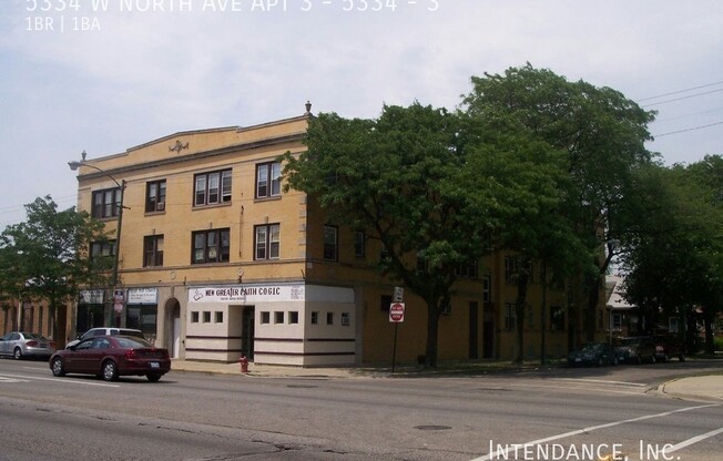 5334 W N AVE
