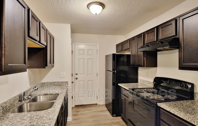 2919 3 ST W