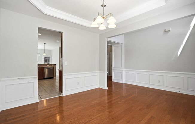 WAKEFIELD CORNER HOME WITH 4 BEDROOMS IS WAITING FOR YOU!