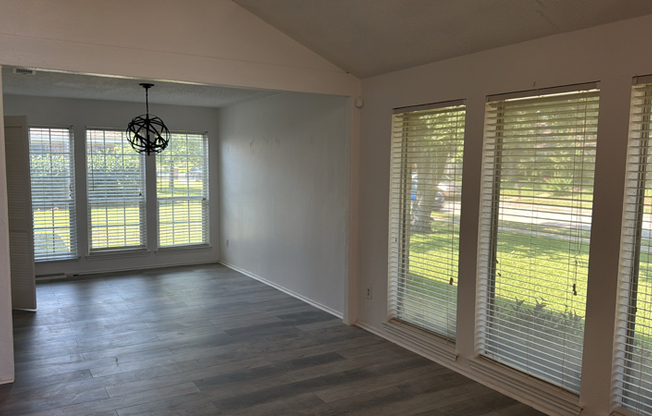 1604 ELK GRV DR