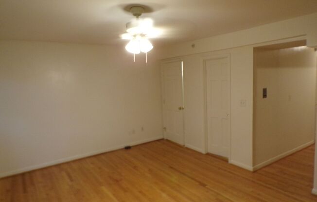3806 Hickory Ave