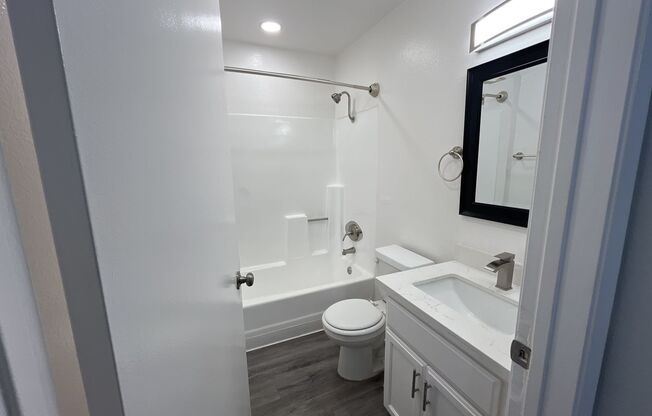 1 bed, 1 bath, 695 sqft, $1,548, Unit 214