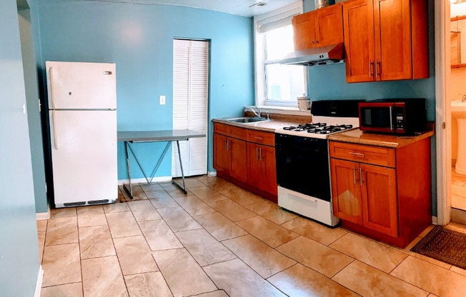 254 W 31st St 3