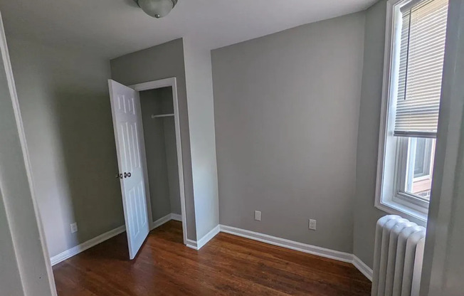 Bright & Spacious 3-Bedroom Home in the Heart of Port Richmond — Accepting ALL PHA voucher holders