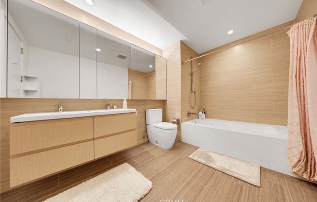 2 beds, 2 baths, 1,305 sqft, $5,450, Unit 2511