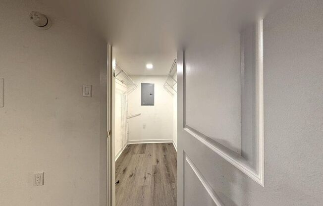 Studio, 1 bath, 208 sqft, $800, Unit 1