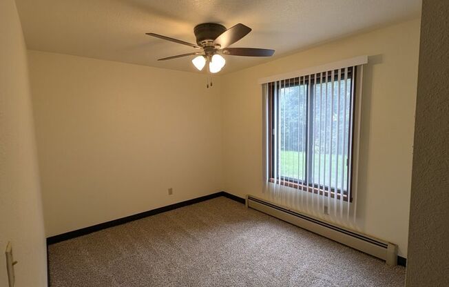 2 beds, 1 bath, 970 sqft, $1,249, Unit FB 3132