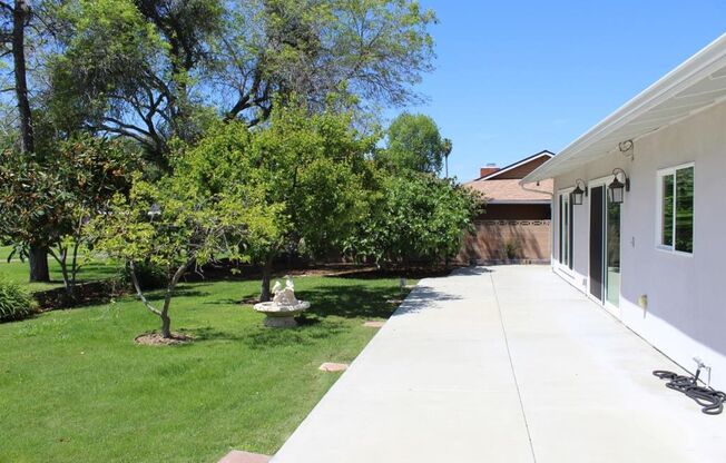 Beautiful Single-Story Golf Course Home with Solar!