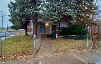 3 bedroom 1 bathroom on the Eastside NOW AVAILABLE! - PRICE REDUCED $995