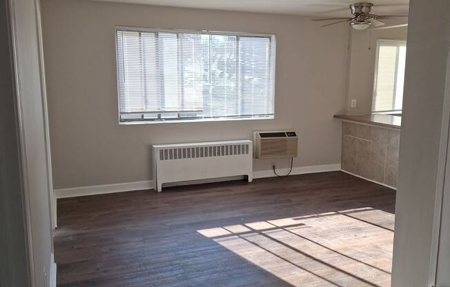 Affordable 2-Bedroom Apartment in Southwest DC – Utilities Included Option Available