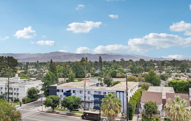 4950 Coldwater Canyon